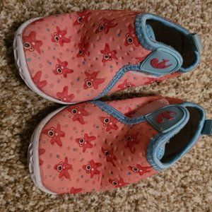 Toddler water shoes